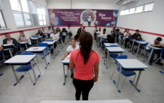 Estado nomeia mais de 1.300 professores e coordenadores aprovados em concurso