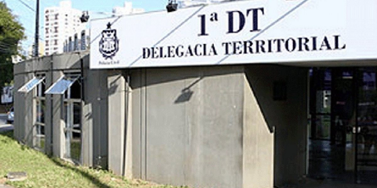 Após tirar foto fazendo 'sinal de facção', homem é sequestrado em bar