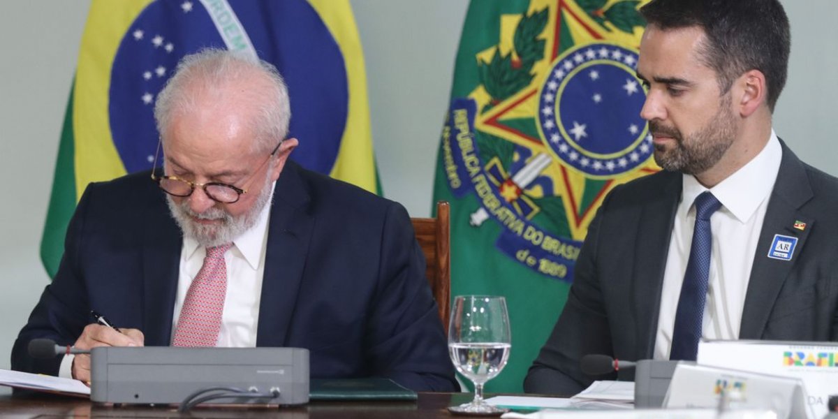 Eduardo Leite pede a Lula mais ajuda para efeitos da chuva no RS