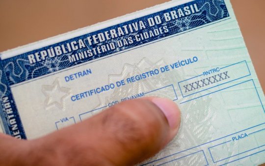 IPVA de veículos com placas de final 6 deve ser quitado até sexta
