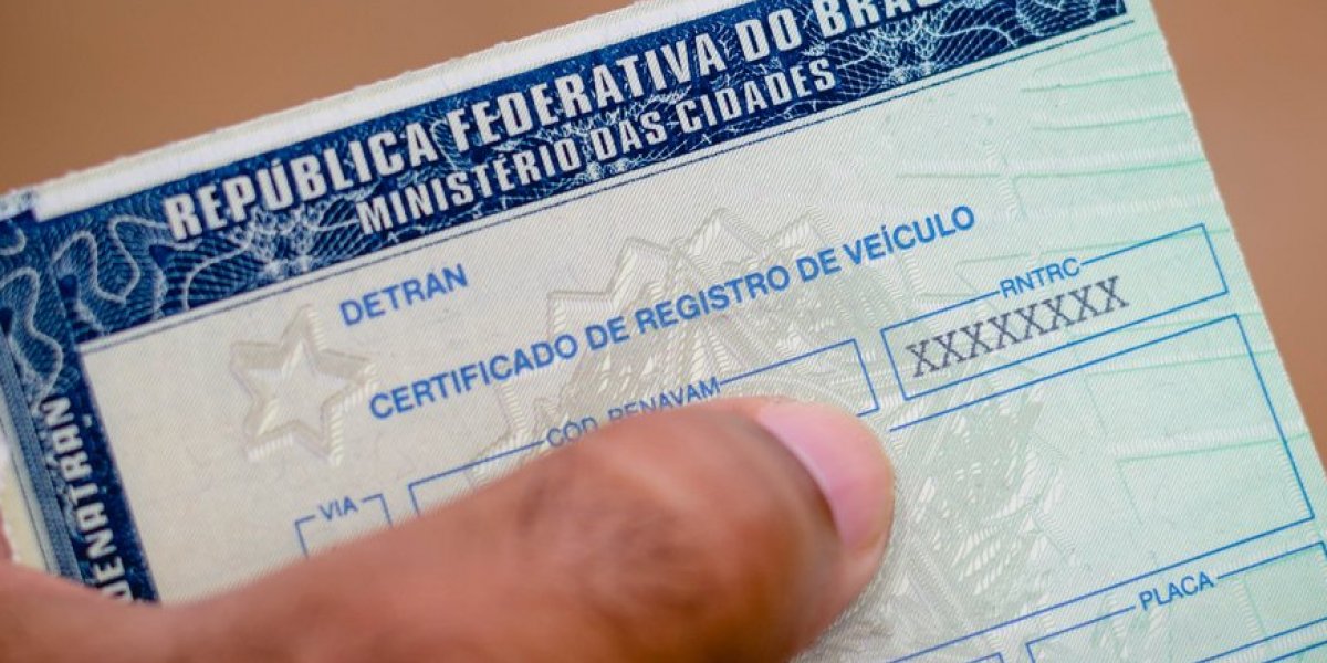 IPVA de veículos com placas de final 6 deve ser quitado até sexta