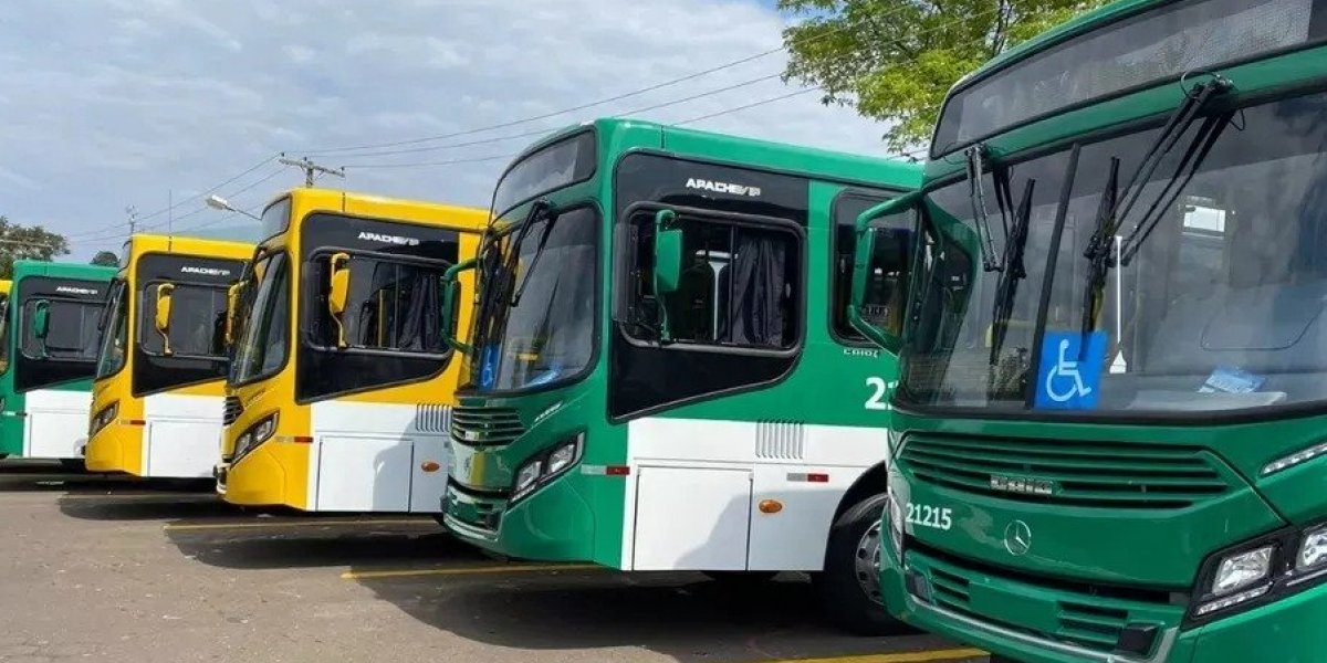 Ônibus voltam a circular no bairro de Santa Mônica, em Salvador