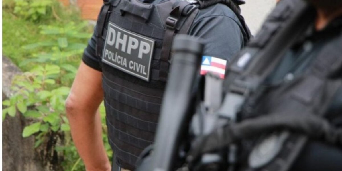 Corpo de homem é deixado em escadaria no bairro de Alto do Cabrito