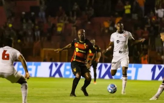 Vitória e Sport são os times que passaram mais tempo no G4 da Série B