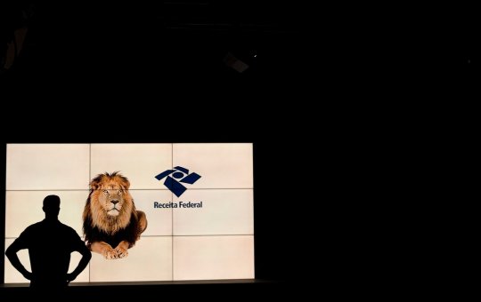 Receita paga nesta sexta-feira último lote de restituição do IR