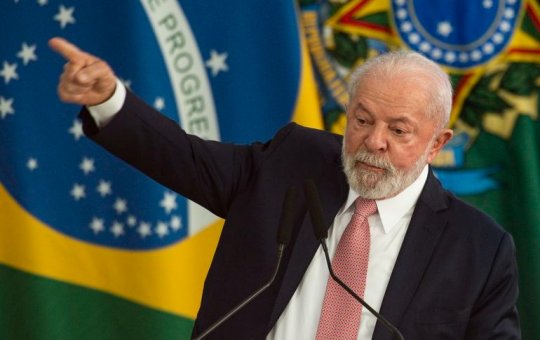 Lula passará por cirúrgia no quadril nesta sexta-feira