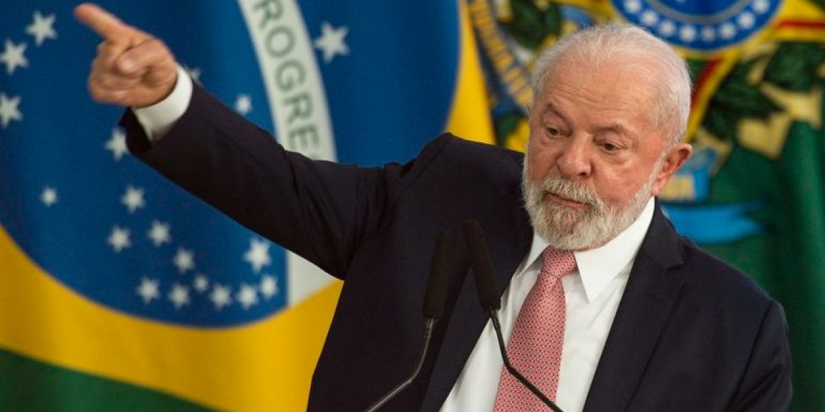 Lula passará por cirúrgia no quadril nesta sexta-feira