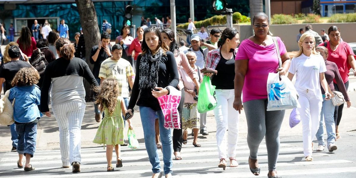 Taxa de desemprego cai para 7,8% em agosto, revela IBGE