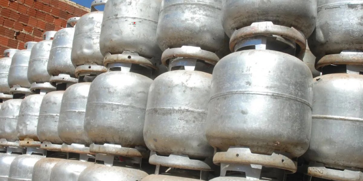 Gás de cozinha fica mais caro a partir deste domingo