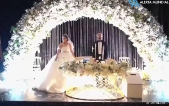 Imagens mostram incêndio que matou 113 em festa de casamento no Iraque