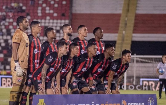 Vitória paga os salários do clube com um mês de antecedência 