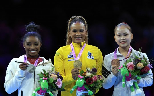 Mundial de Ginástica: Rebeca Andrade conquista a medalha de ouro no salto