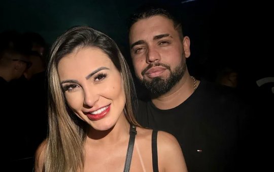 Andressa Urach posta foto com novo namorado: "Estou apaixonada"