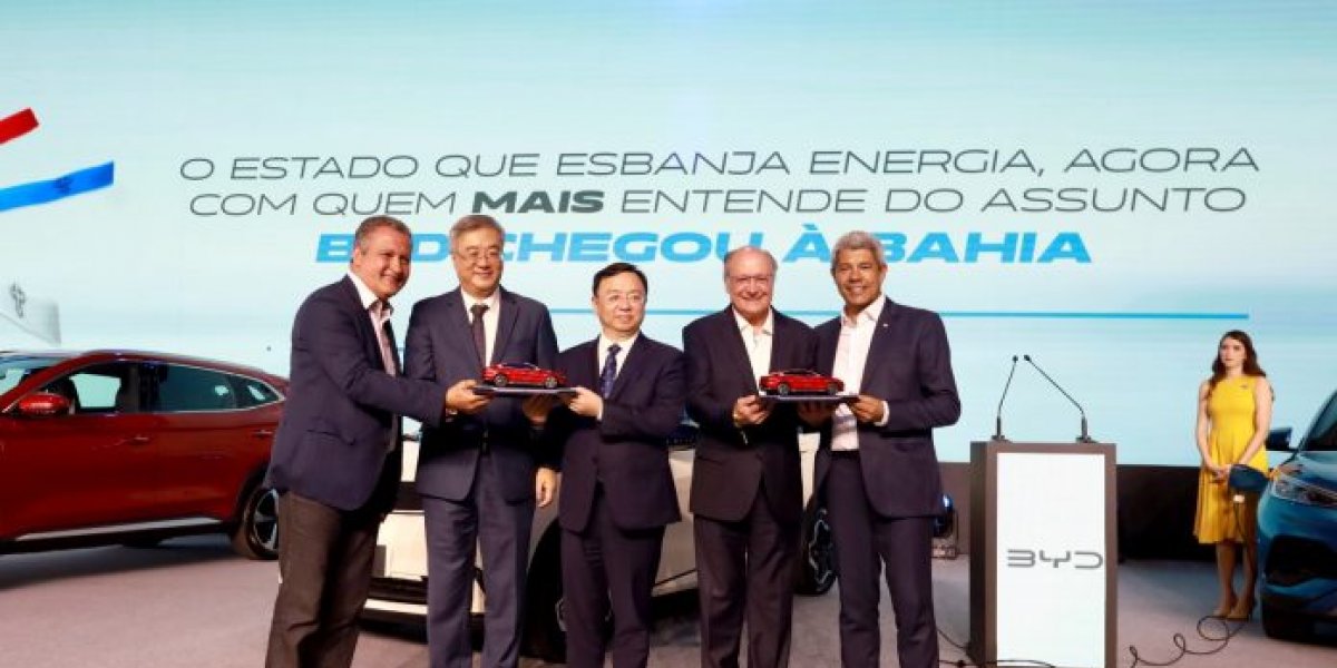 BYD assume parque da Ford e lança pedra fundamental em Camaçari