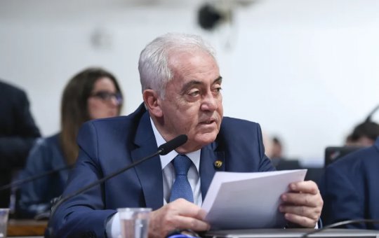 Senador Otto Alencar tem WhatsApp clonado e suspeito tenta aplicar golpe