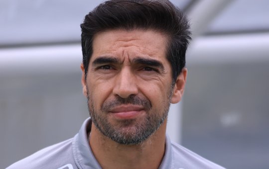 Abel Ferreira é punido pelo STJD e é suspenso por dois jogos