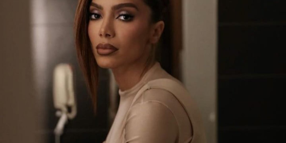 Anitta assume dificuldade de namorar no Brasil: 'Já peguei o país inteiro'