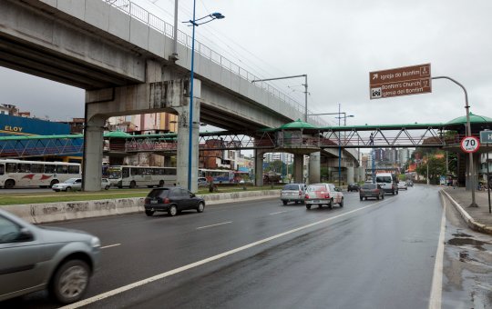 Corpo de homem morto a facadas é encontrado na Avenida Bonocô