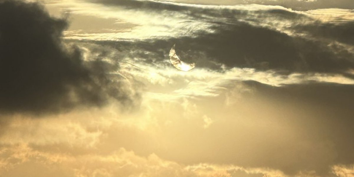 Soteropolitanos foram ao farol da Barra para acompanhar o eclipse solar
