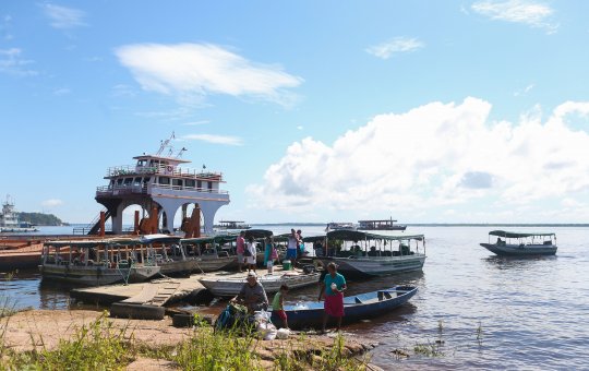 Rio Negro atinge o menor nível em 121 anos