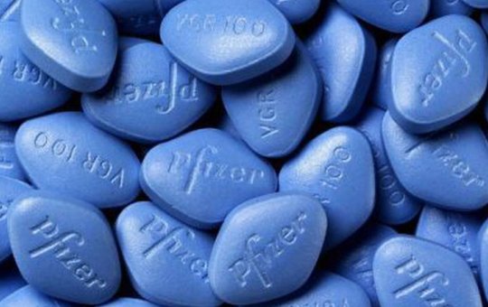 Após abusar de Viagra homem vai parar no hospital com ereção de três dias