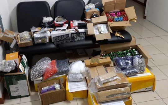 Policia apreende 15 mil comprimidos de anfetamina enviados pelos Correios