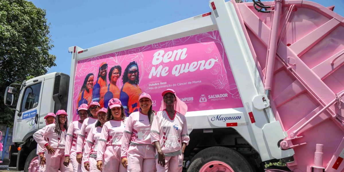 Caminhões da Limpurb sinalizam importância do combate ao câncer de mama