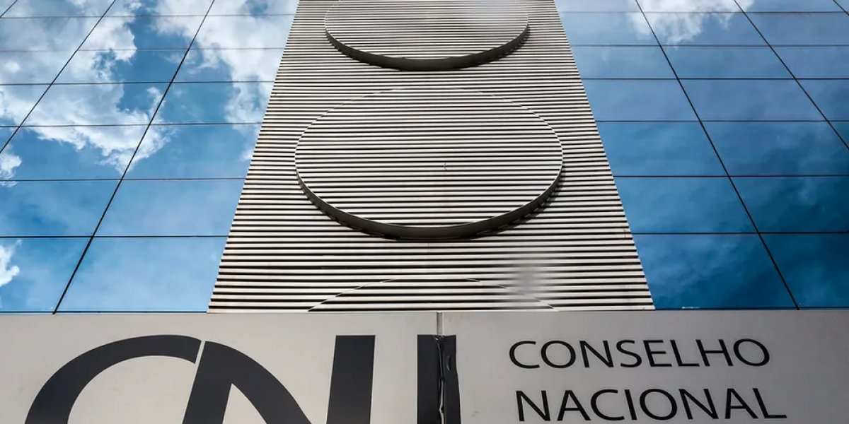 CNJ afasta desembargador por conceder prisão domiciliar a líder de facção na BA