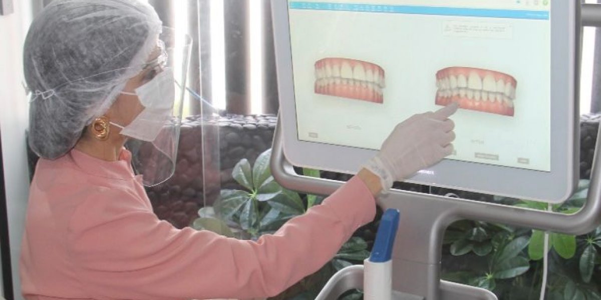 Mês do dentista: novas tecnologias auxiliam a quem usa aparelhos ortodônticos