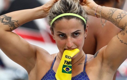 Brasil conquista primeira medalha na natação feminina no Pan
