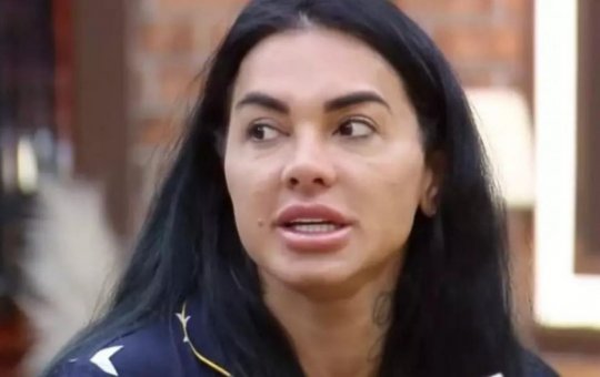 A Fazenda 15: Adriane Galisteu desmente Simioni ao vivo