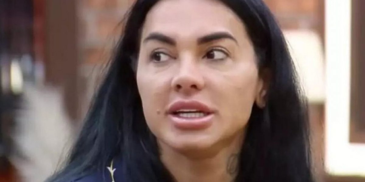 A Fazenda 15: Adriane Galisteu desmente Simioni ao vivo