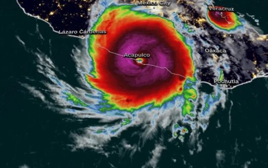 Furacão Otis atinge o México com ventos de 265km/h