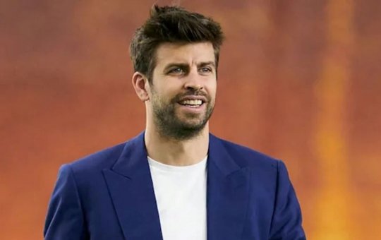 Ex-zagueiro espanhol Piqué, cai em buraco de dois metros ao atender fãs