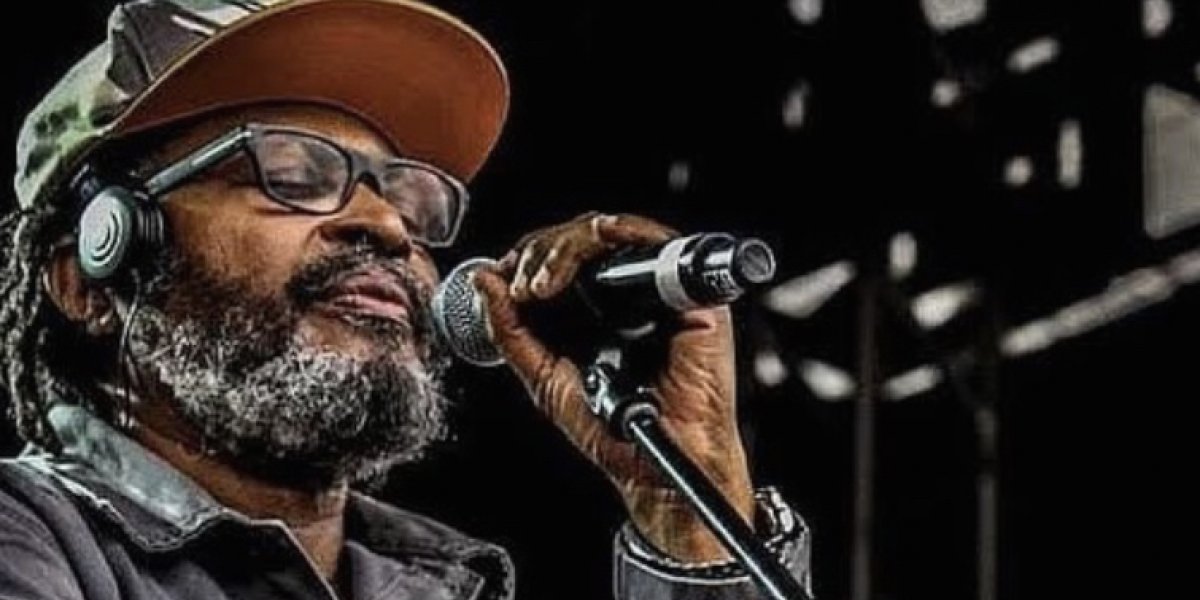 Residência do Cantor Edson Gomes é Invadida em São Félix-Ba