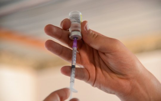 Governo cria comitê para enfrentar desinformação sobre vacinas