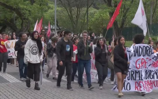 Alunos grevistas da USP podem perder vaga caso não voltem às aulas