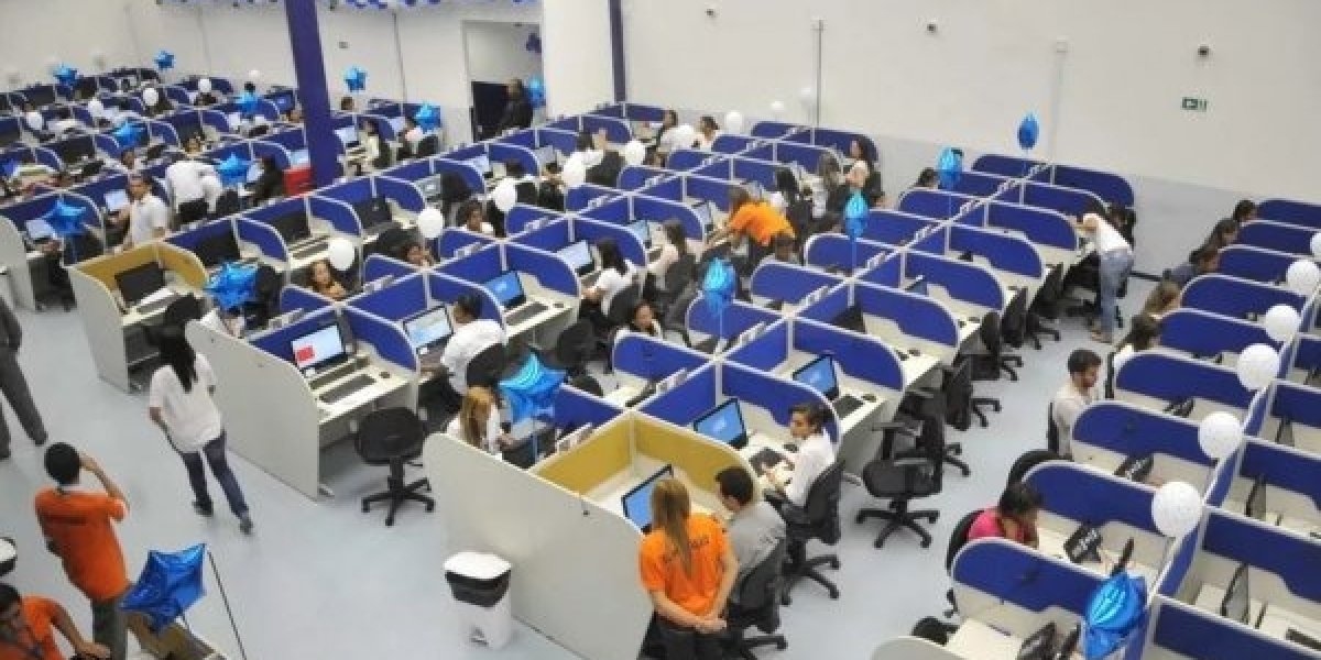 Além do headset: desafios da saúde mental de operadores de telemarketing
