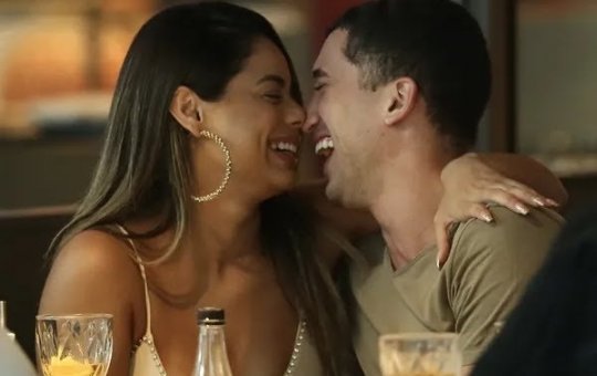 Lexa é fotografada em clima de romance com o ator Ricardo Vianna