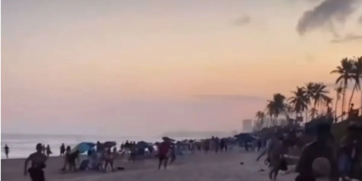 Arma de policial militar foi roubada durante arrastão na praia de Jaguaribe