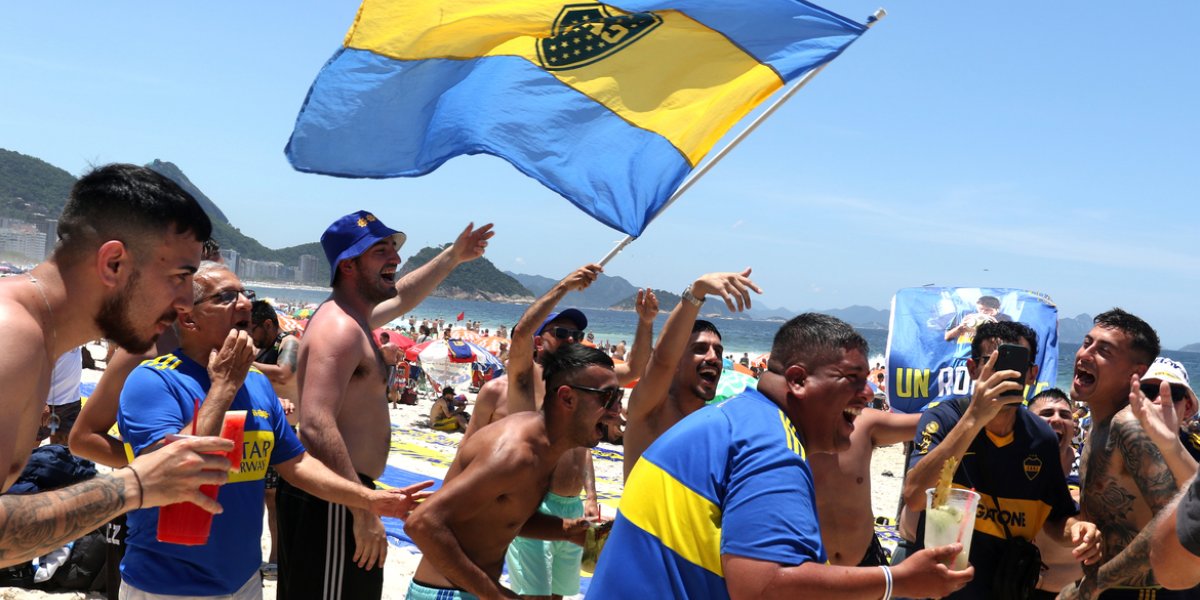 Torcedores do Boca transformam Copacabana em embaixada do clube