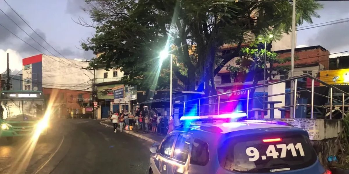 Corpo é encontrado com marcas de tiros e mãos amarradas em Pau da Lima