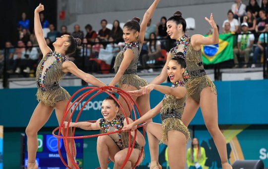 Ginástica rítmica do Brasil tem jornada dourada no Pan de Santiago