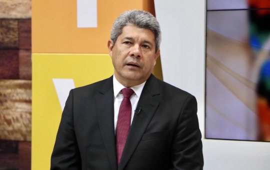 Jerônimo autoriza licitação de obras de requalificação do prédio do TCA