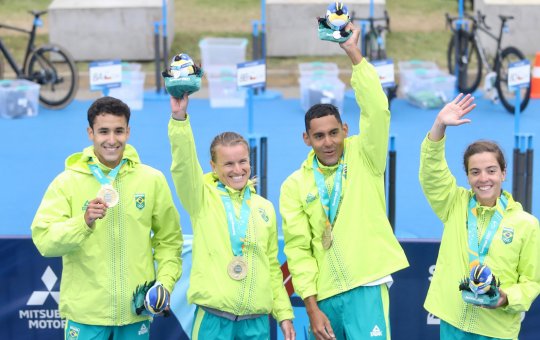 Brasil é bicampeão no revezamento misto do triatlo no Pan de Santiago