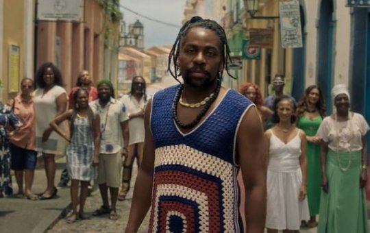 Bolsonaristas pedem boicote a “Ó Paí, Ó 2” devido apoio de Lázaro Ramos a Lula