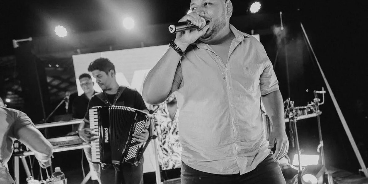 Cantor de Forró morre após ser picado no rosto por uma aranha