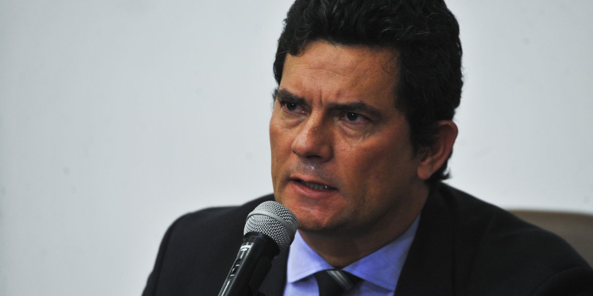 Moro critica a prova do Enem mas escreve o nome do exame errado, veja