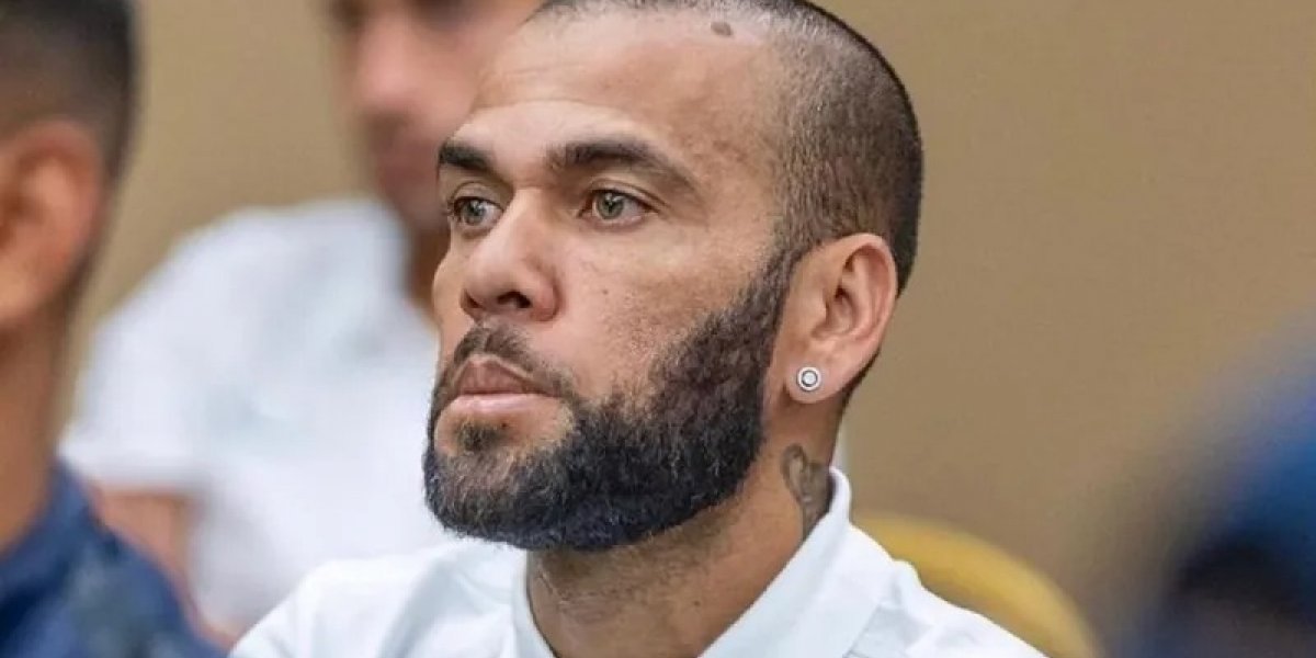 Defesa de Daniel Alves quer fechar acordo para jogador não ir á julgamento