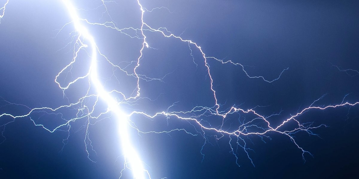 Mais de 1 milhão de raios foram registrados na Bahia em uma semana